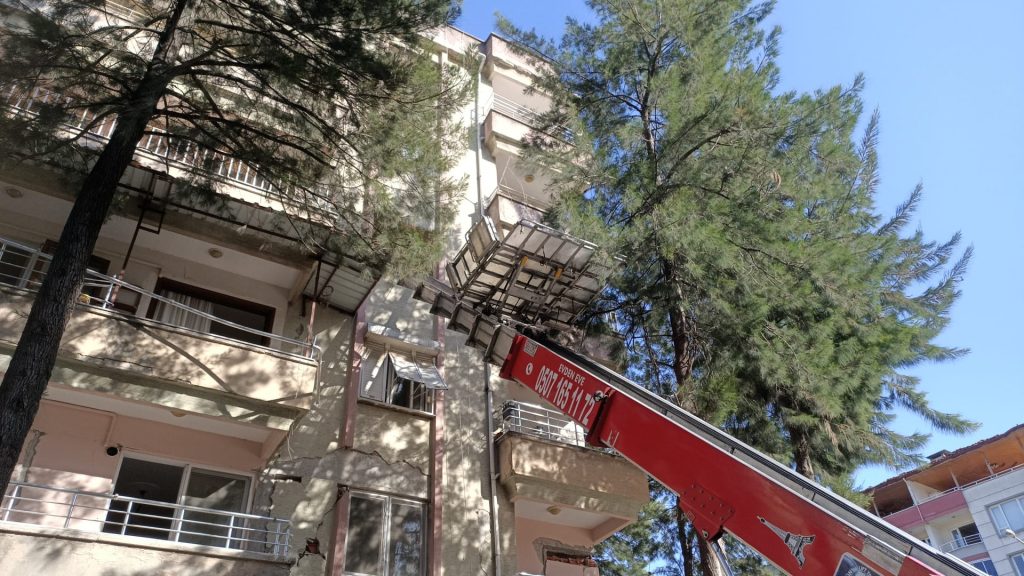 İnşaat, Şantiye Fayans Taşıma Asansör Kiralama İnşaat, Şantiye Fayans Taşıma Asansör Kiralama